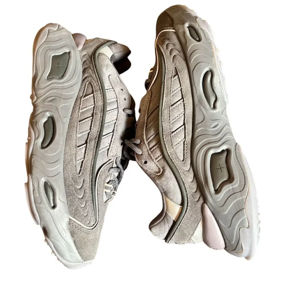 Adidas OZNOVA Men SHOES in Grey NWOB Size 8 Female or 7 Male